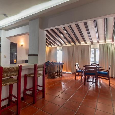 La Iguana Vallarta Lgbt Adults Only - Romantic Zone - Party Clubbing Street Puerto Vallarta Dış mekan fotoğraf