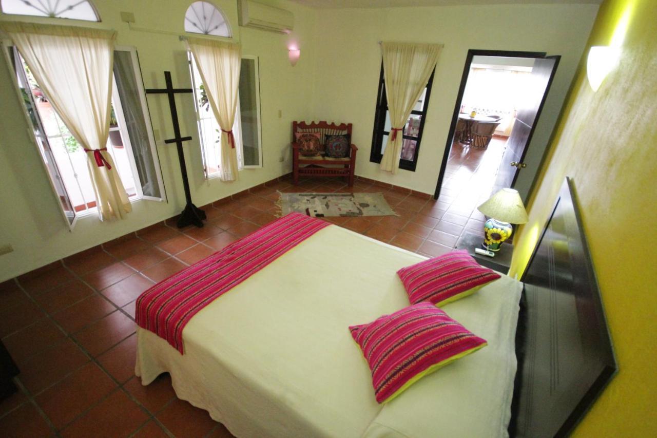 La Iguana Vallarta Lgbt Adults Only - Romantic Zone - Party Clubbing Street Puerto Vallarta Dış mekan fotoğraf