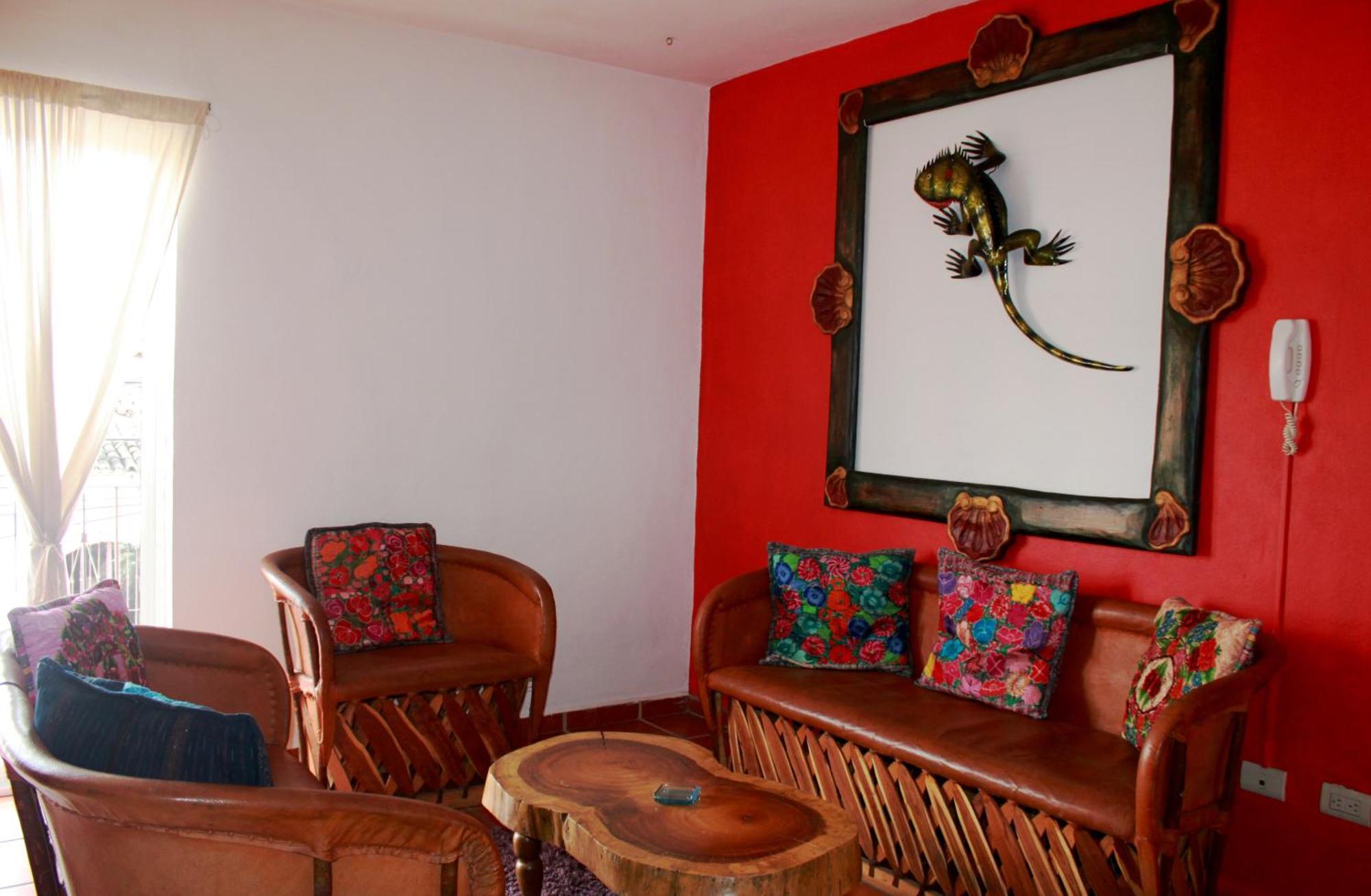 La Iguana Vallarta Lgbt Adults Only - Romantic Zone - Party Clubbing Street Puerto Vallarta Oda fotoğraf