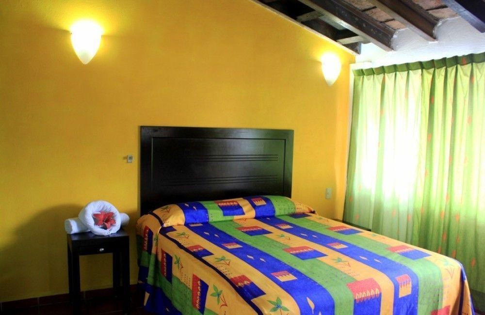 La Iguana Vallarta Lgbt Adults Only - Romantic Zone - Party Clubbing Street Puerto Vallarta Dış mekan fotoğraf